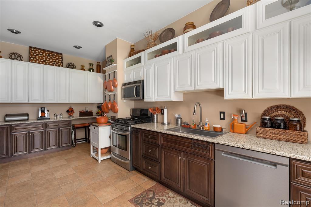 7435 La Salle Boulevard, Detroit, MI 48206 — Photo 16
