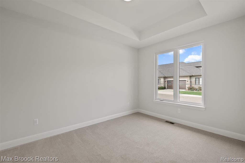 7477 Gramercy Circle, 17, West Bloomfield, MI — Photo 6
