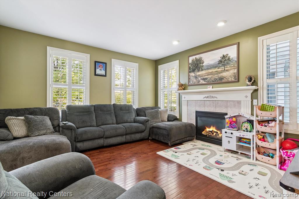 50249 Jefferson Street, Canton, MI 48188 — Photo 8