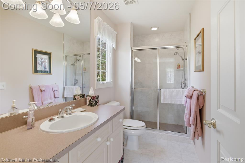 7520 Mistwood Drive, White Lake, MI 48383 — Photo 39