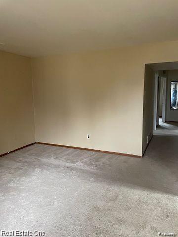 5712 N SILVERY Lane, Dearborn Heights, MI 48127 — Photo 4