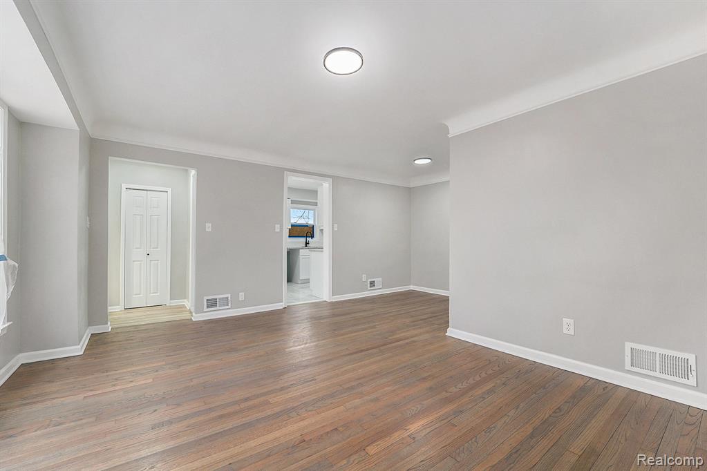 20201 GRANDVILLE Avenue, Detroit, MI 48219 — Photo 13