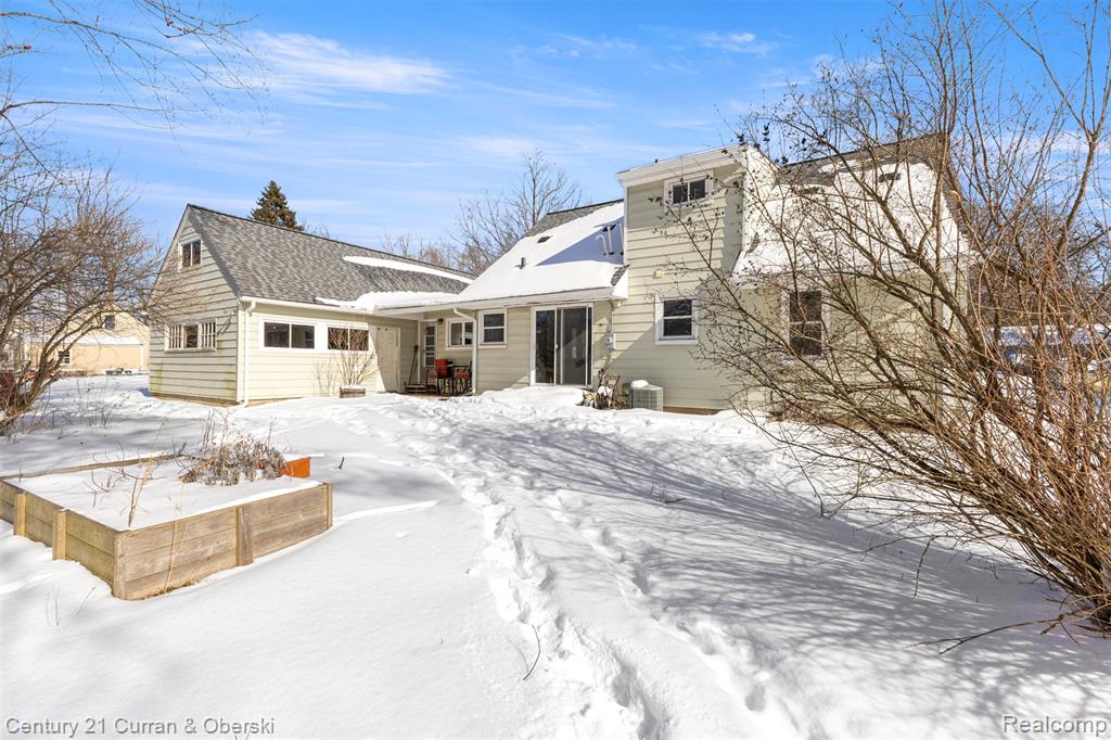 637 Ironwood Drive, Ann Arbor, MI 48103 — Photo 24