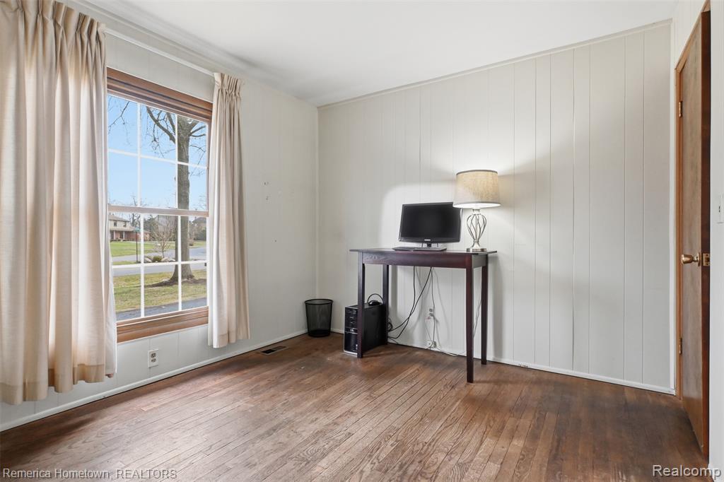 12811 Glenview Drive, Plymouth, MI 48170 — Photo 17