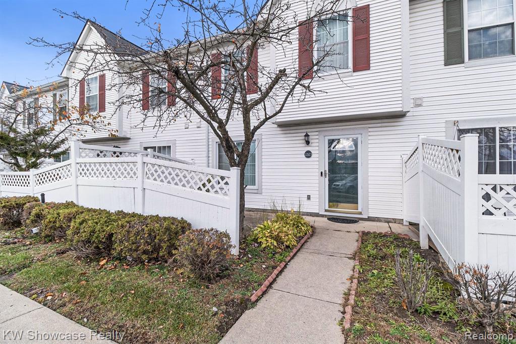 22123 ATLANTIC POINTE, Farmington Hills, MI 48336 — Photo 3