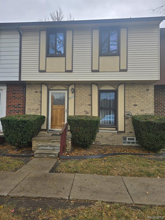 8410 HICKORY DR Drive, Sterling Heights, MI 48312 — front exterior
