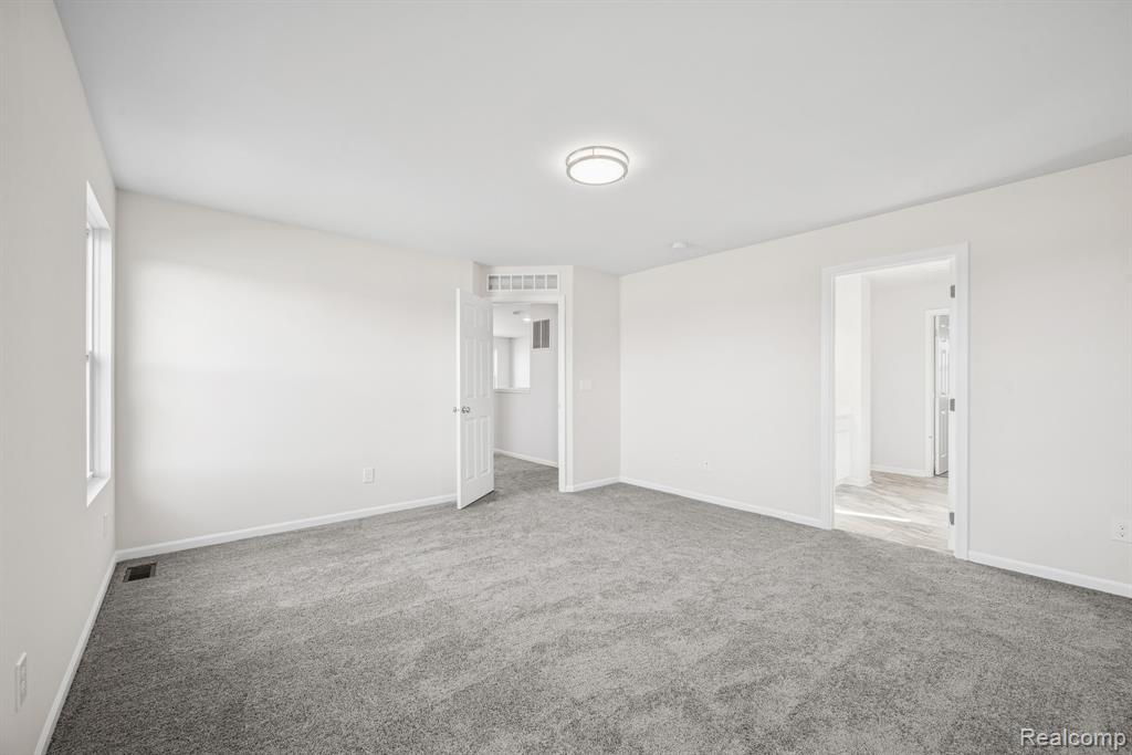 725 Knollwood Bend, Chelsea, MI 48118 — Photo 17