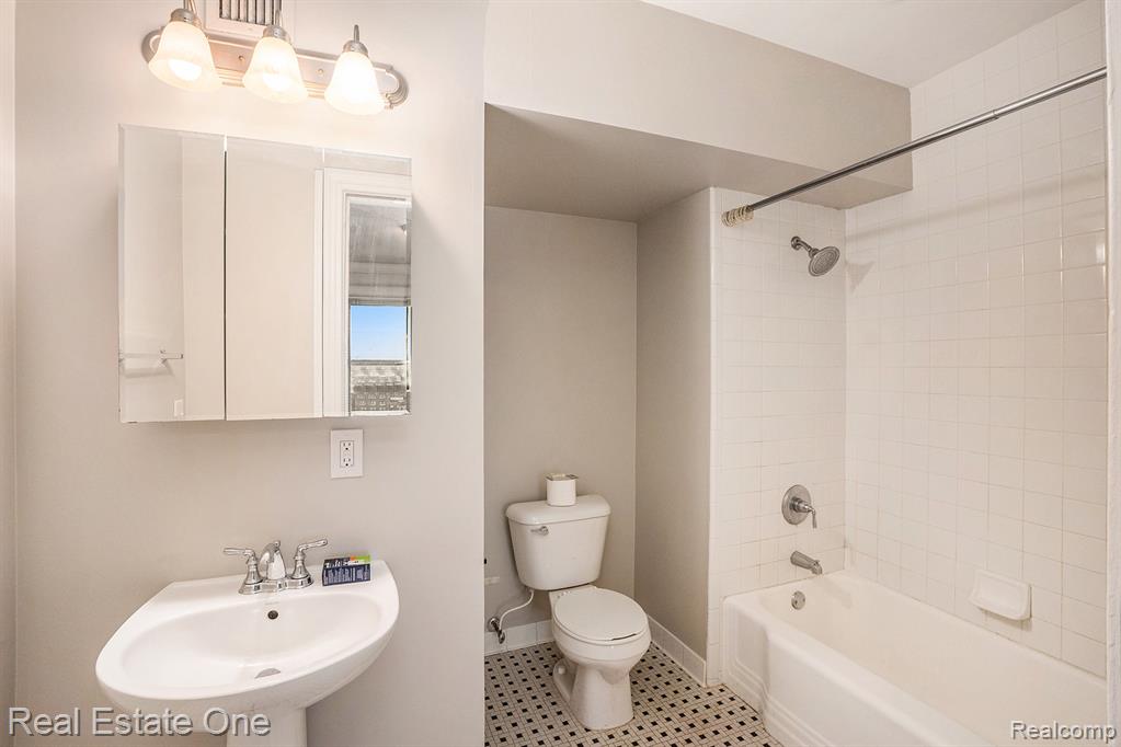 15 E Kirby Street, 1125, Detroit, MI 48202 — Photo 11