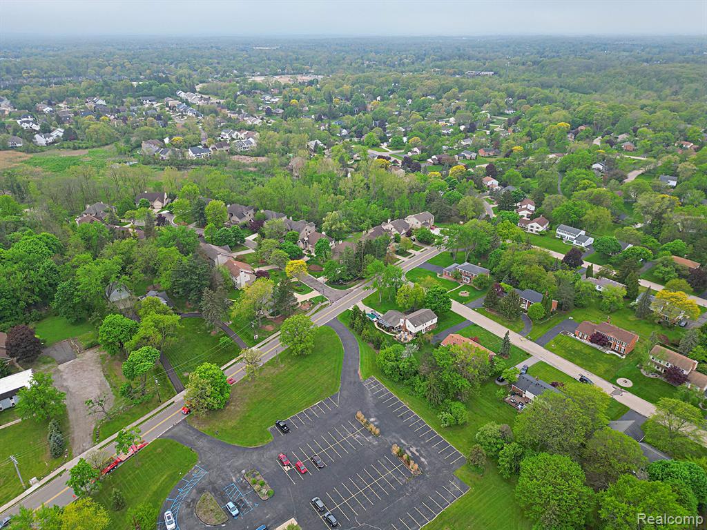 4003 OLD DOMINION Drive, West Bloomfield, MI 48323 — Photo 11