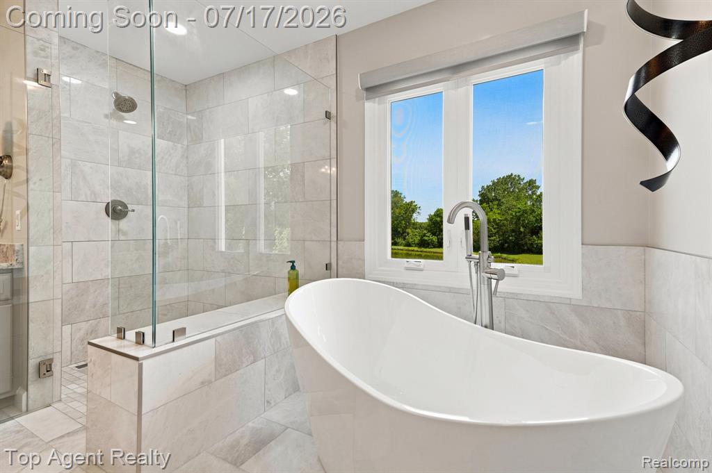 42316 Locklin Drive, Sterling Heights, MI 48314 — Photo 41