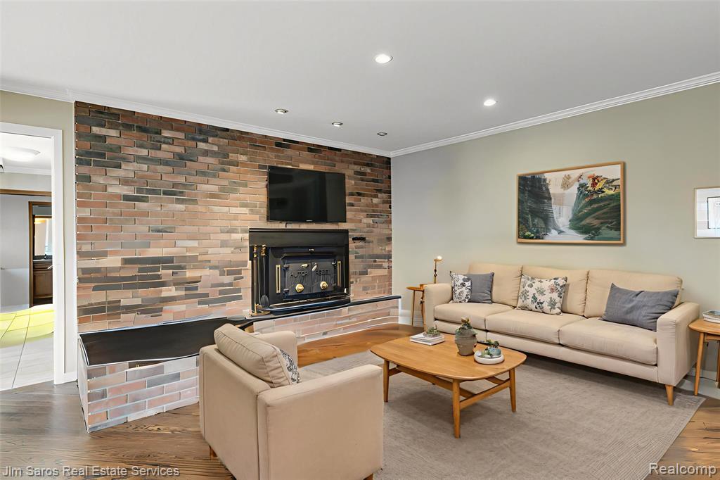 38008 Seaway Court, Harrison Township, MI — Photo 13