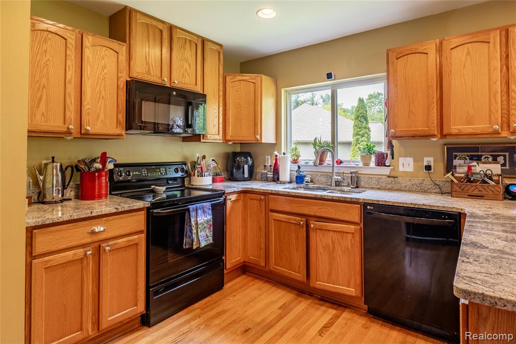 6327 SEQUOIA Drive, Ypsilanti, MI 48197 — Photo 21