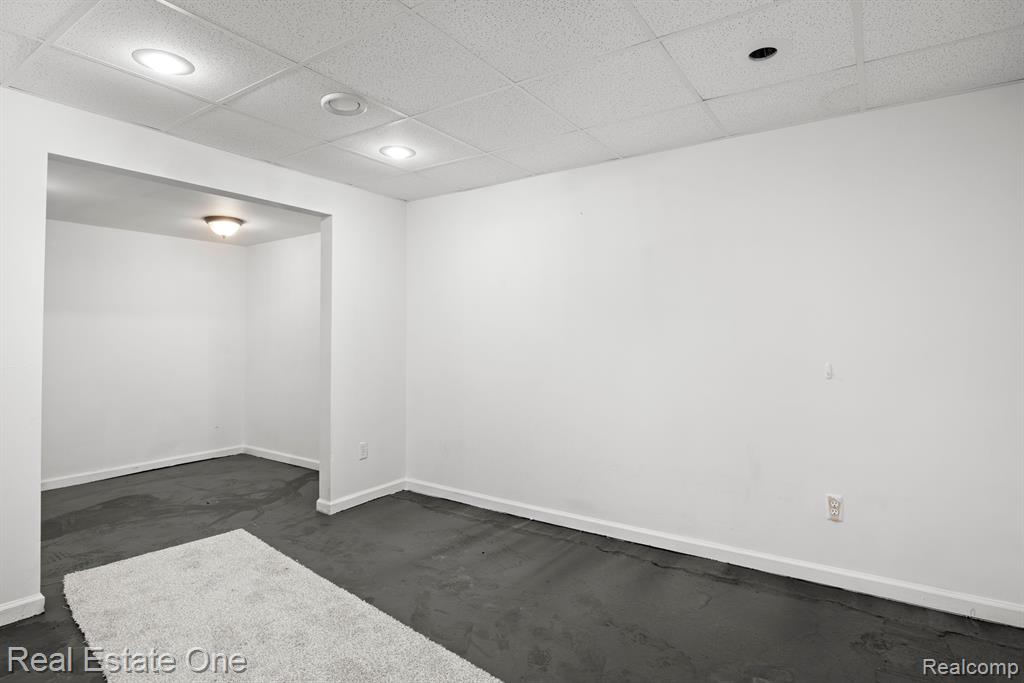 39764 BONNIE COURT, Clinton Twp, MI 48038 — Photo 34