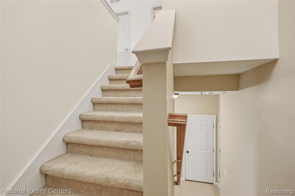 5905 High Pointe Court, Brighton, MI 48116 — Photo 23
