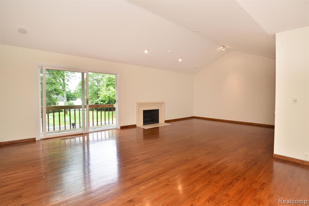 5132 WOODLANDS Lane, Bloomfield Hills, MI 48302 — Photo 3