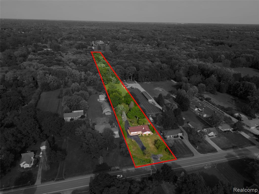21515 Huron River Drive, New Boston, MI 48164 — Photo 70