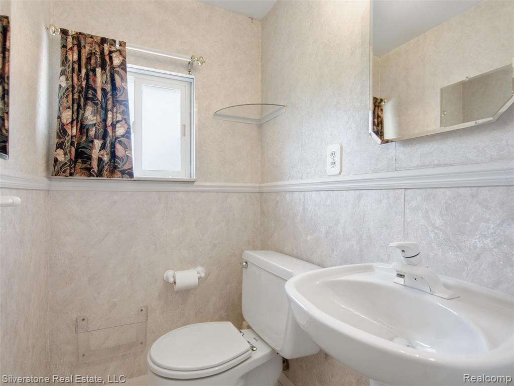 50628 Linda Lane, Utica, MI 48317 — Photo 21