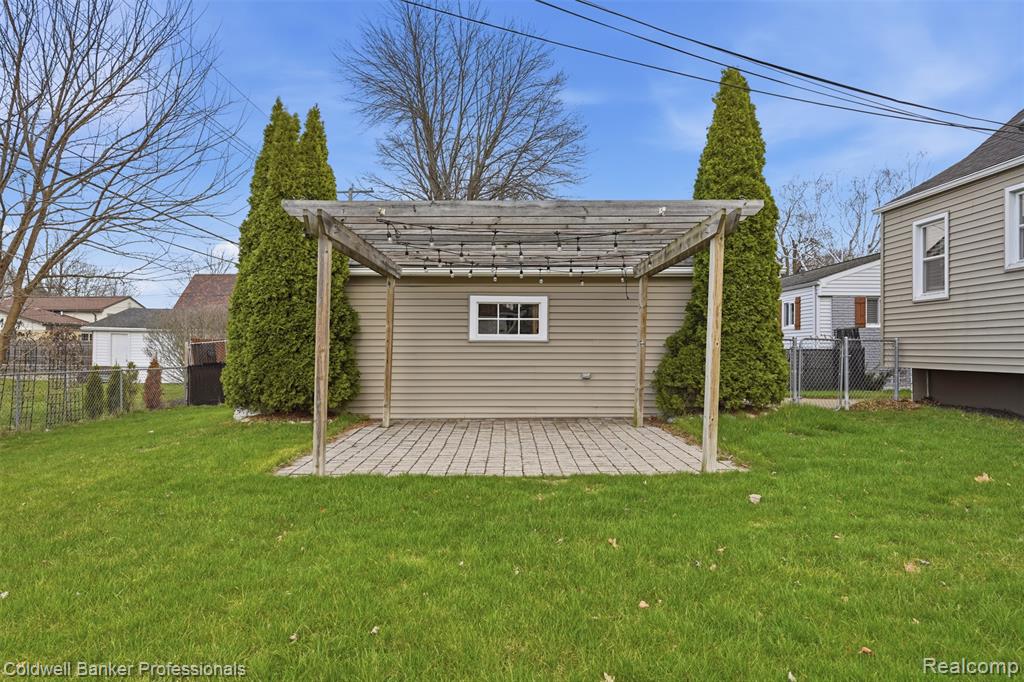927 Montrose Avenue, Royal Oak, MI 48073 — Photo 31