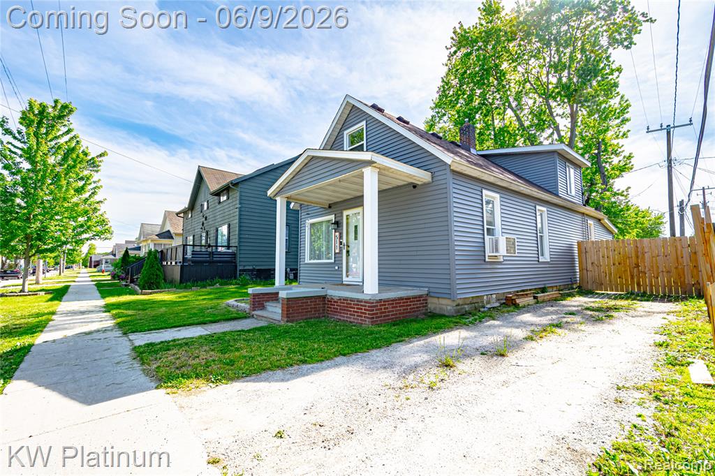 511 13th Street, Port Huron, MI 48060 — Photo 2
