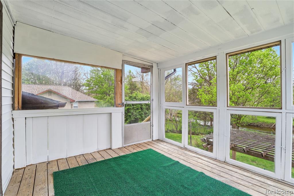 2465 Egelston Avenue, Burton, MI 48509 — Photo 37
