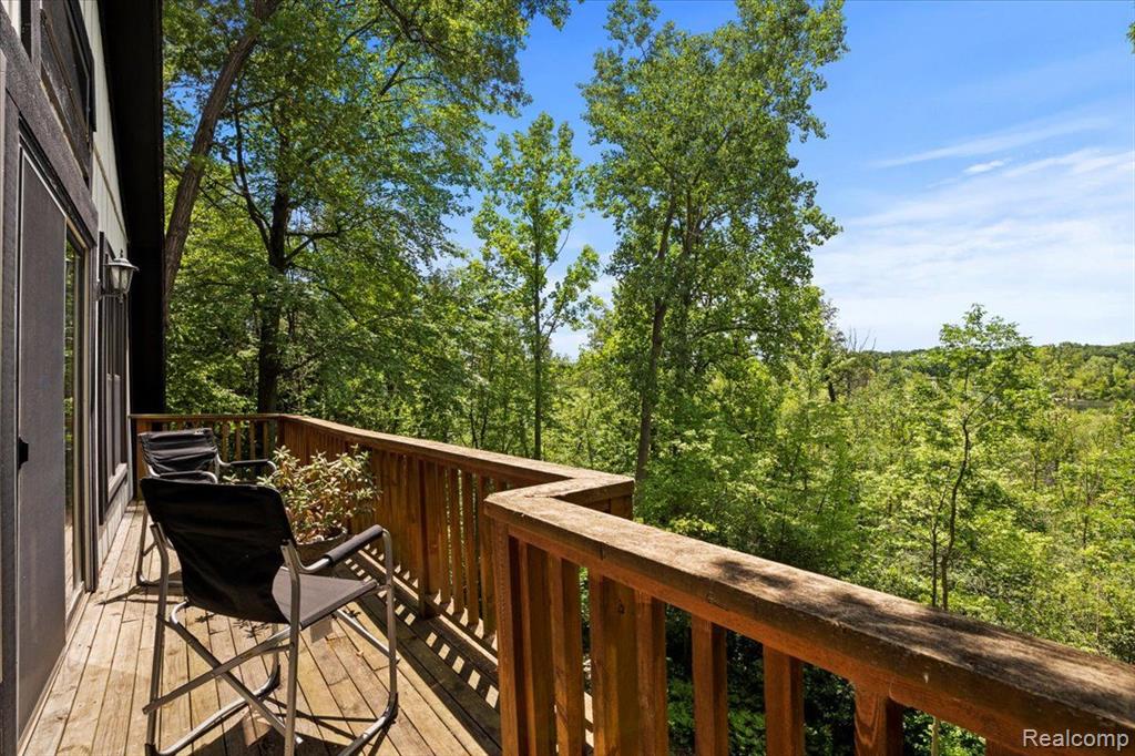 6885 DEERHILL Drive, Clarkston, MI — Photo 46