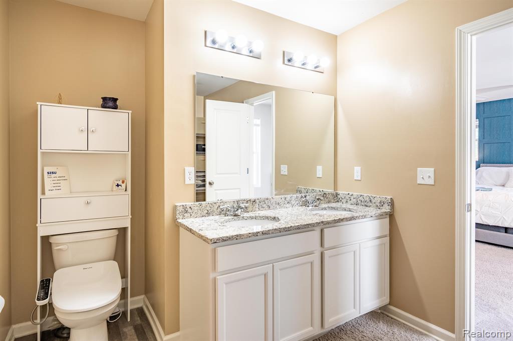 1642 GREENWAY Drive, Ypsilanti, MI 48198 — Photo 38