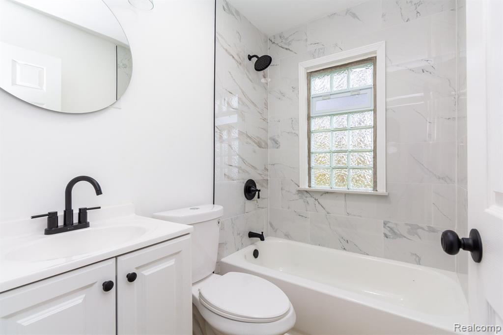 7641 WESTMINSTER Avenue, Warren, MI 48091 — Photo 12