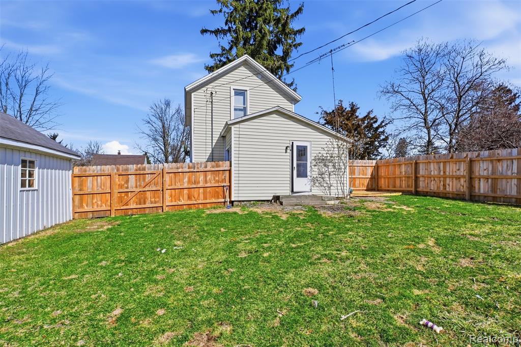 532 E Broad Street, Linden, MI 48451 — Photo 14