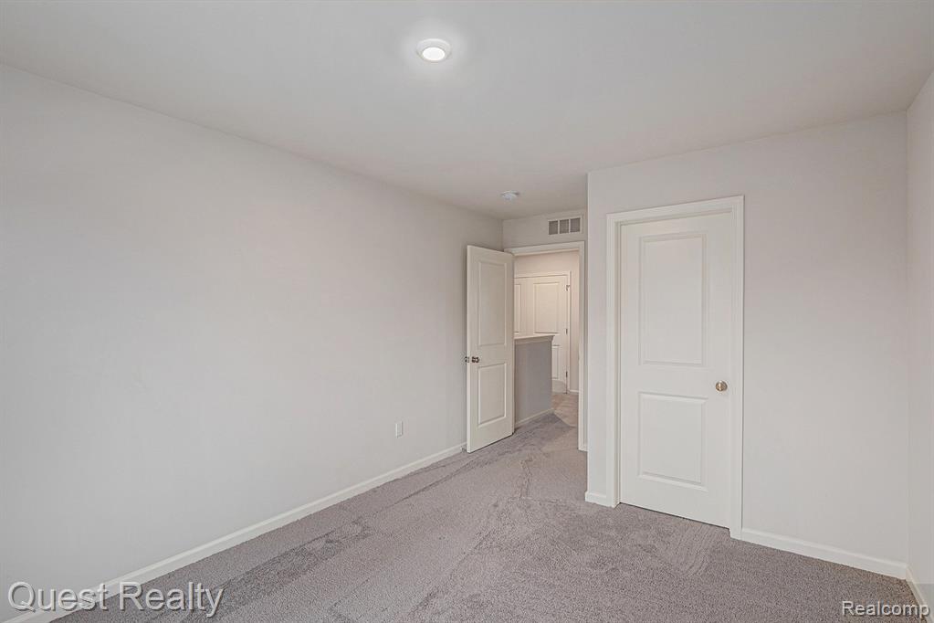 7341 RED MAPLE Drive, Mount Morris, MI 48458 — Photo 17