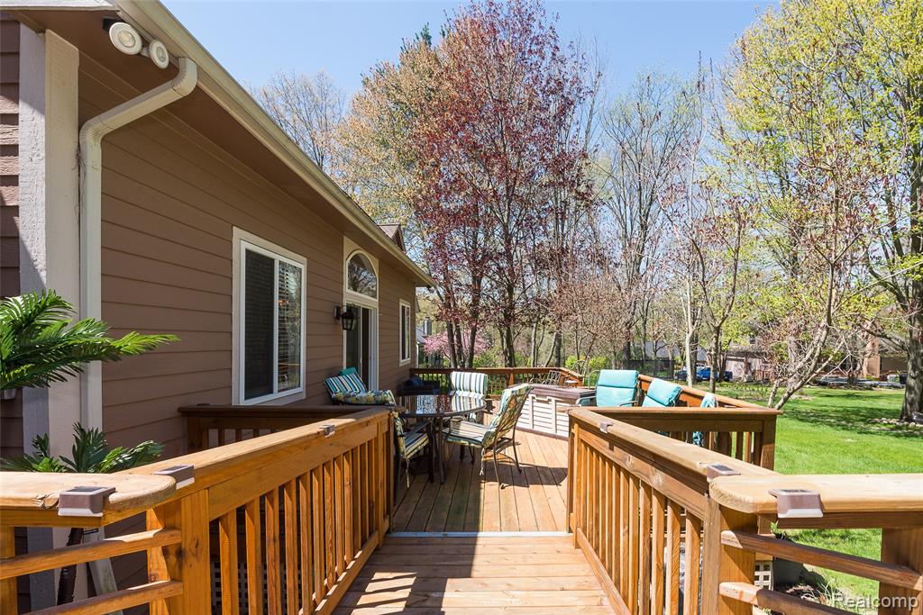6093 Rosewood Parkway, White Lake, MI 48383 — Photo 31
