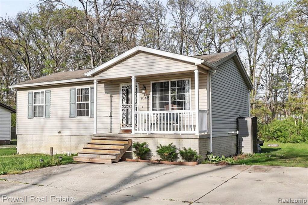1649 S Pasadena Avenue, Ypsilanti, MI 48198 — Photo 2