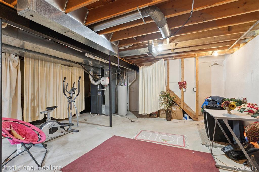 465 THORNRIDGE Drive, Rochester Hills, MI 48307 — Photo 43