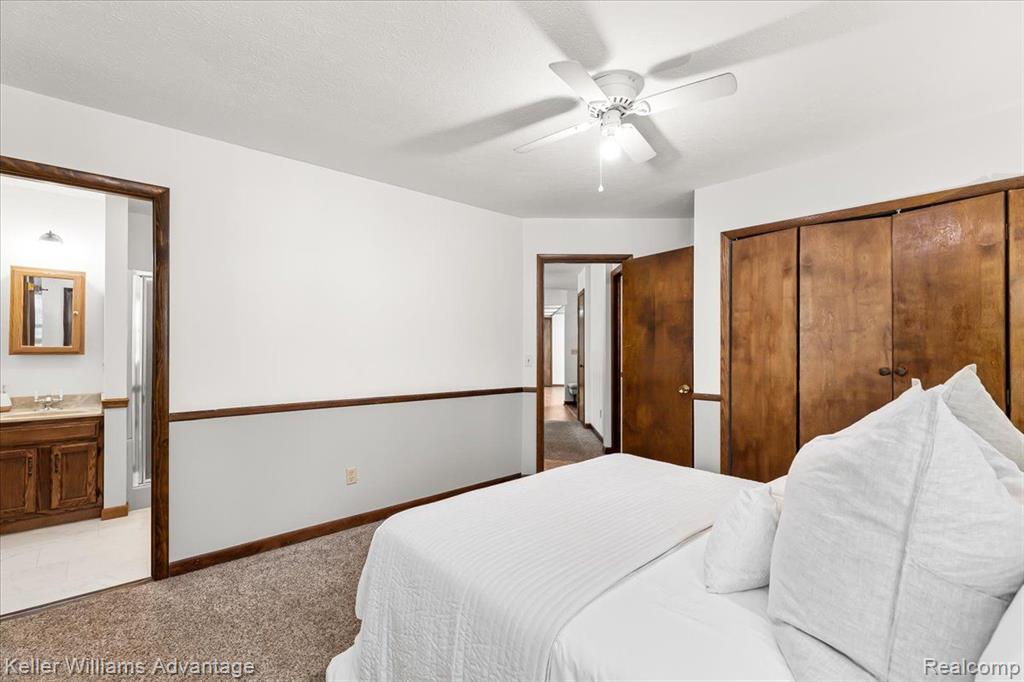 421 BONNIE Circle, Howell, MI 48843 — Photo 16