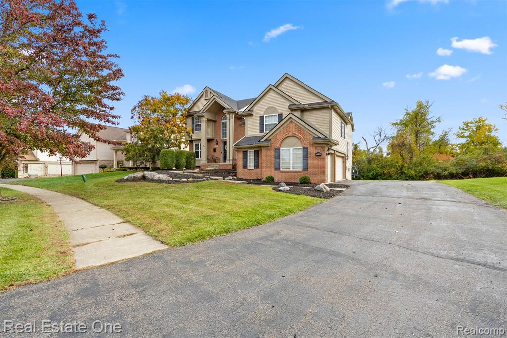 43275 Pond Bluff Drive, Belleville, MI 48111 — Photo 2