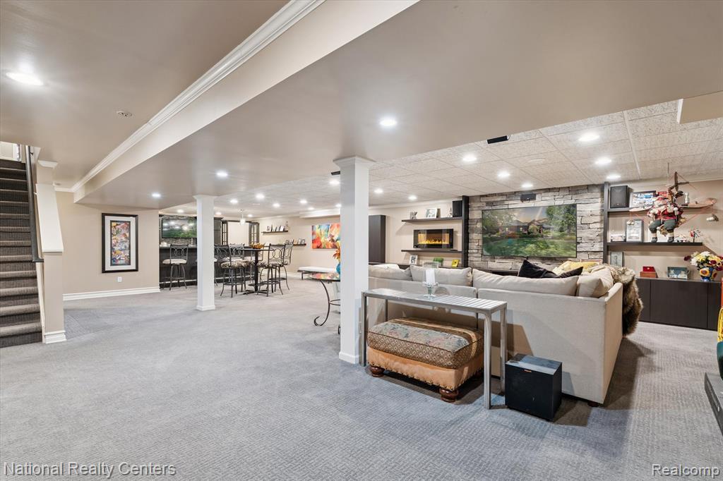 730 Berwick Court, Highland, MI — Photo 45