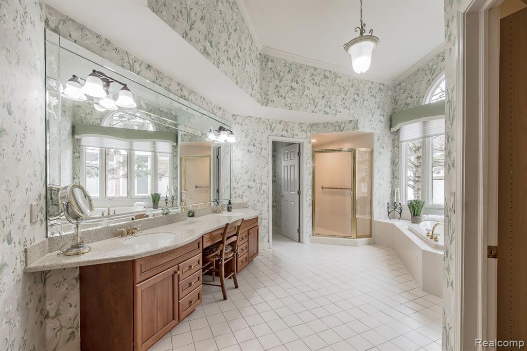 7252 Autumn Hill Drive, West Bloomfield, MI 48323 — Photo 38