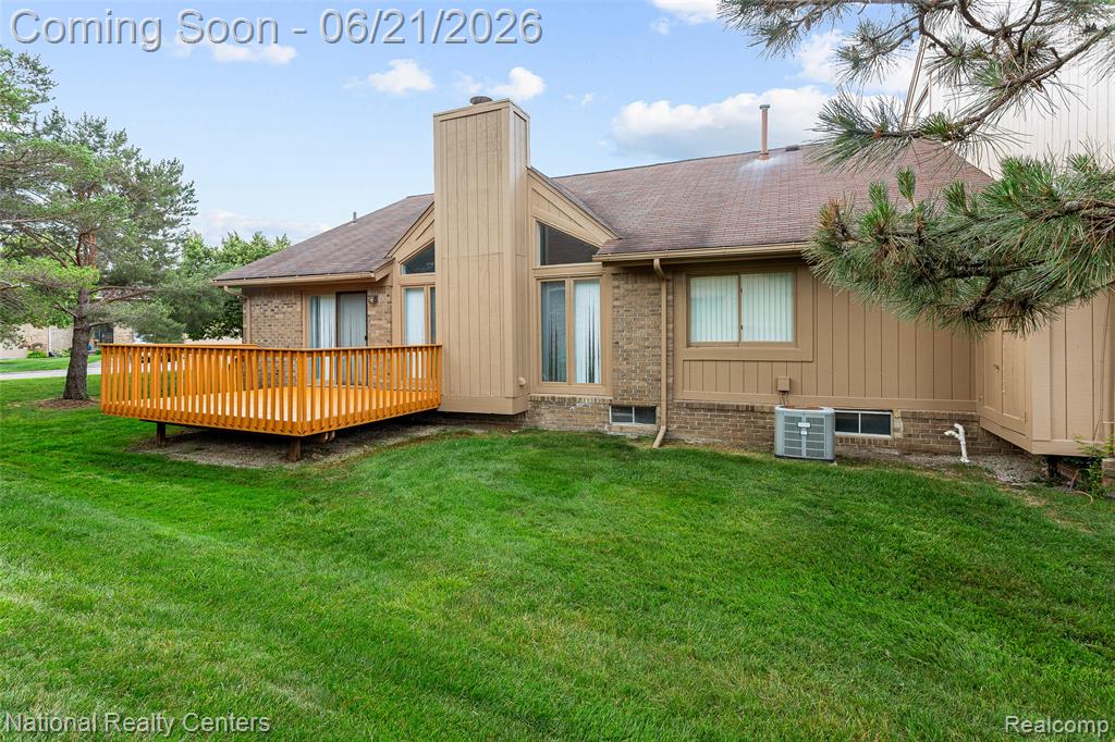 6153 Westbrooke Drive, West Bloomfield, MI — Photo 32