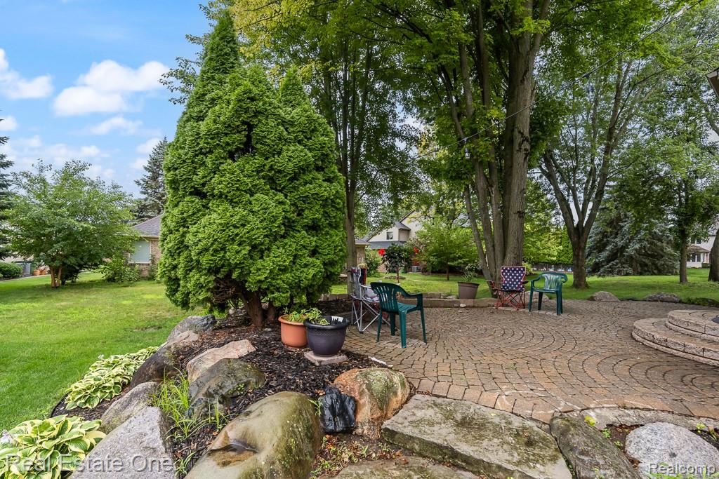 6778 Baytree Court, Shelby Twp, MI 48316 — Photo 43