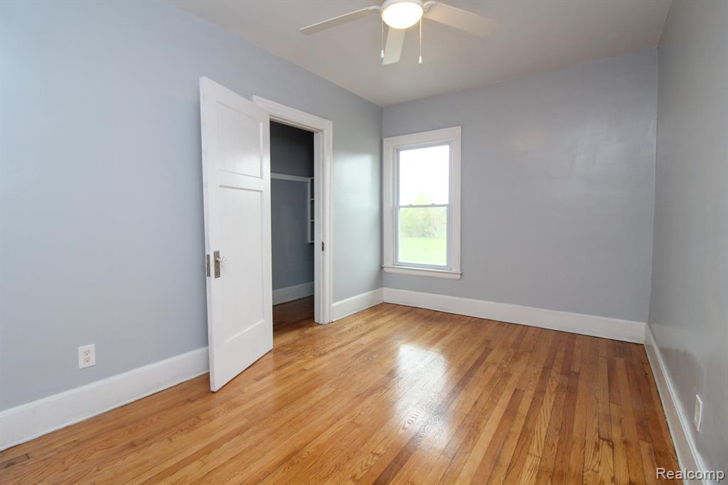 2170 MONTCLAIR Street, Detroit, MI 48214 — Photo 31