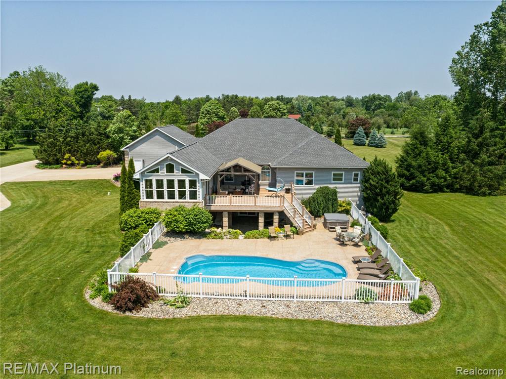 8922 McClements Road, Brighton, MI 48114 — Photo 32