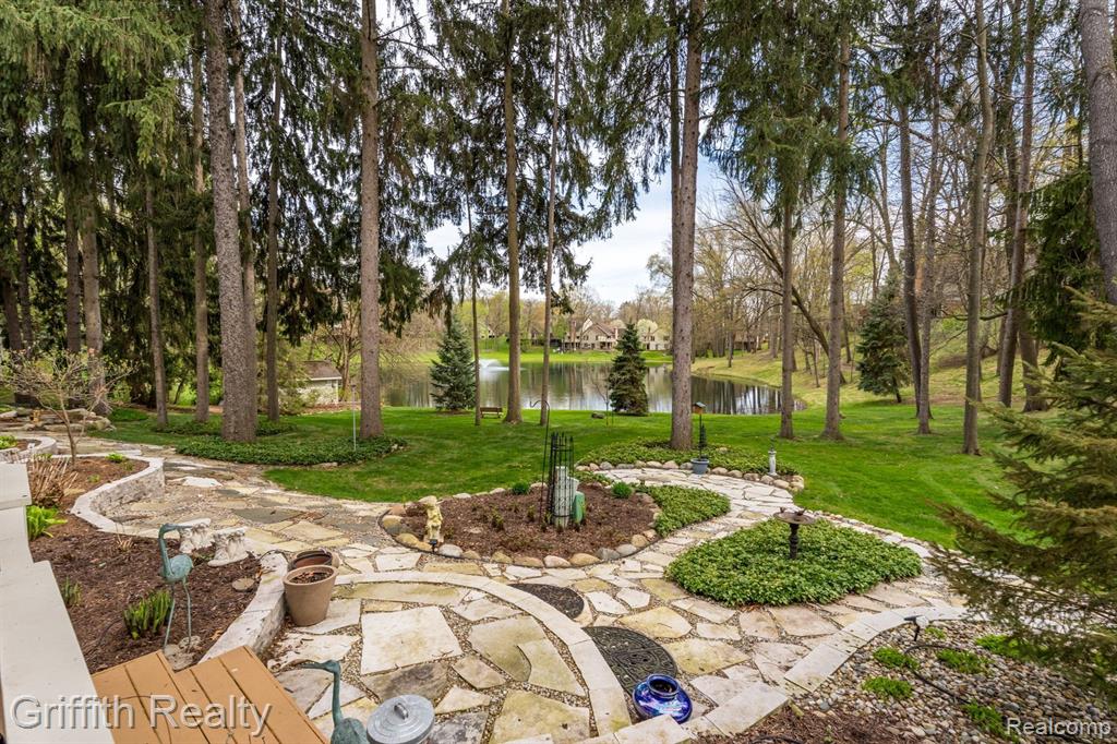 4524 GLEN EAGLES Drive, Brighton, MI 48116 — Photo 3