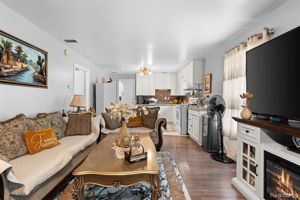 1325 E Lake Drive, Novi, MI 48377 — Photo 9