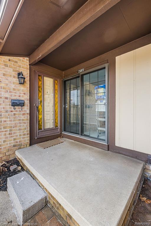 2685 ROUNDTREE Drive, Troy, MI 48083 — Photo 5