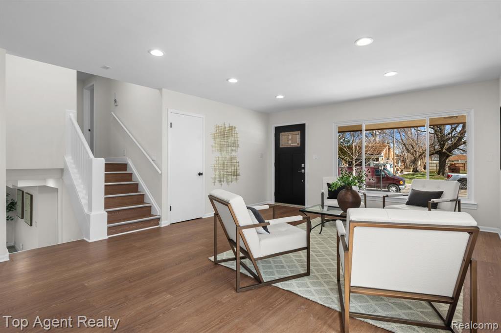 23701 Marlow Street, Oak Park, MI 48237 — Photo 12