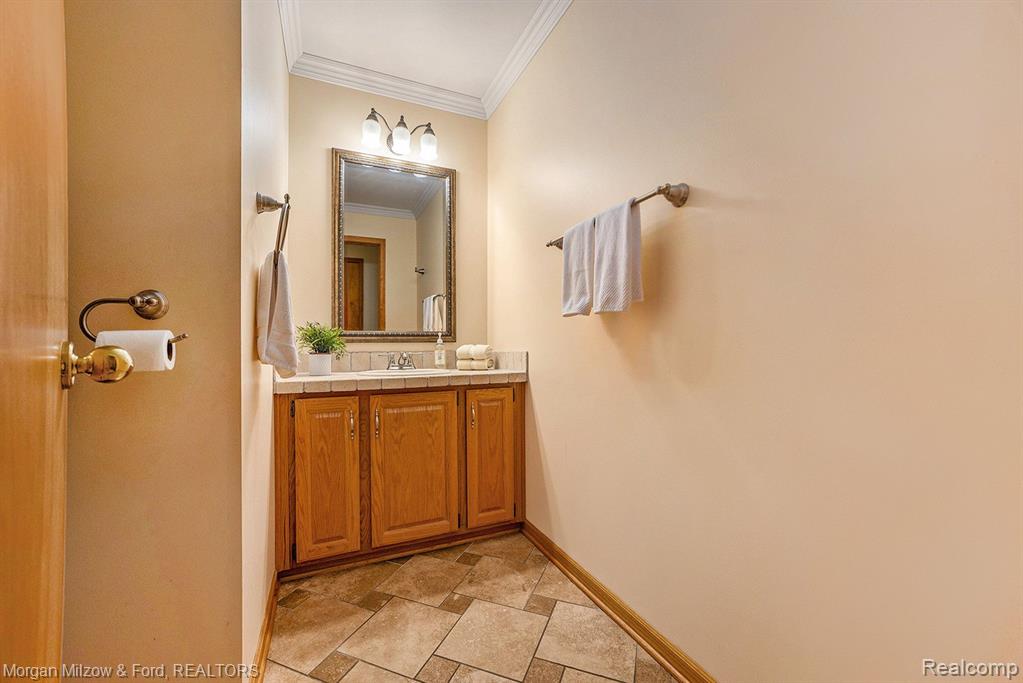 5036 CLARKSTON Road, Clarkston, MI 48348 — Photo 14