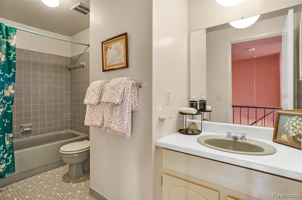19931 Schoolhouse Court, Northville, MI 48167 — Photo 44