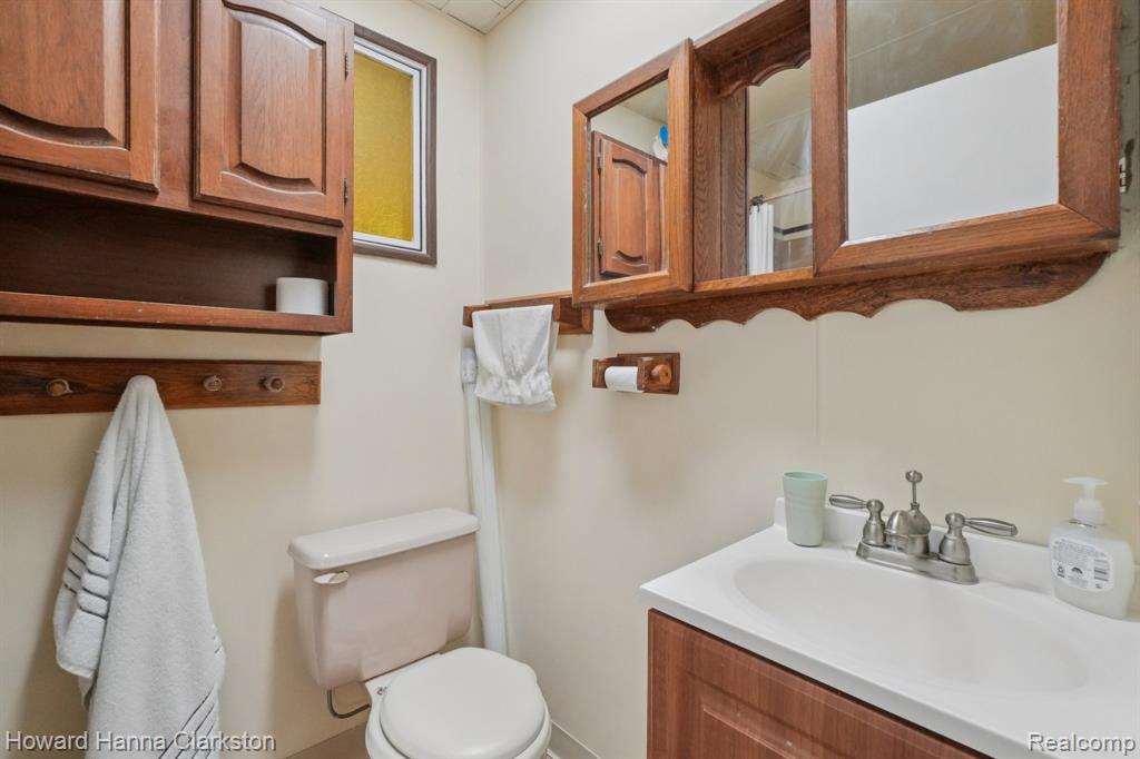 5506 Cruse Avenue, Waterford, MI 48327 — Photo 20