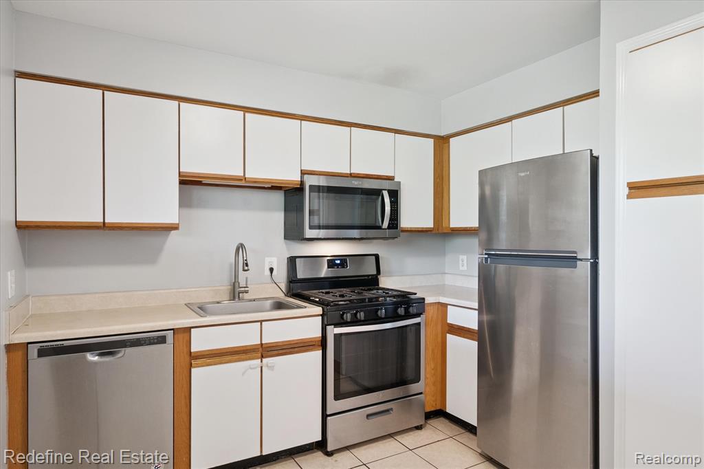 610 Saint Maron Place, Detroit, MI 48207 — Photo 10