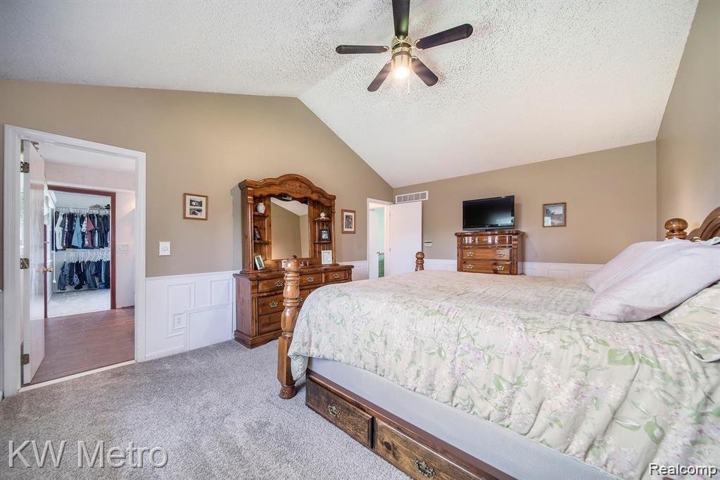 6886 Vail Court, Clarkston, MI 48348 — Photo 7