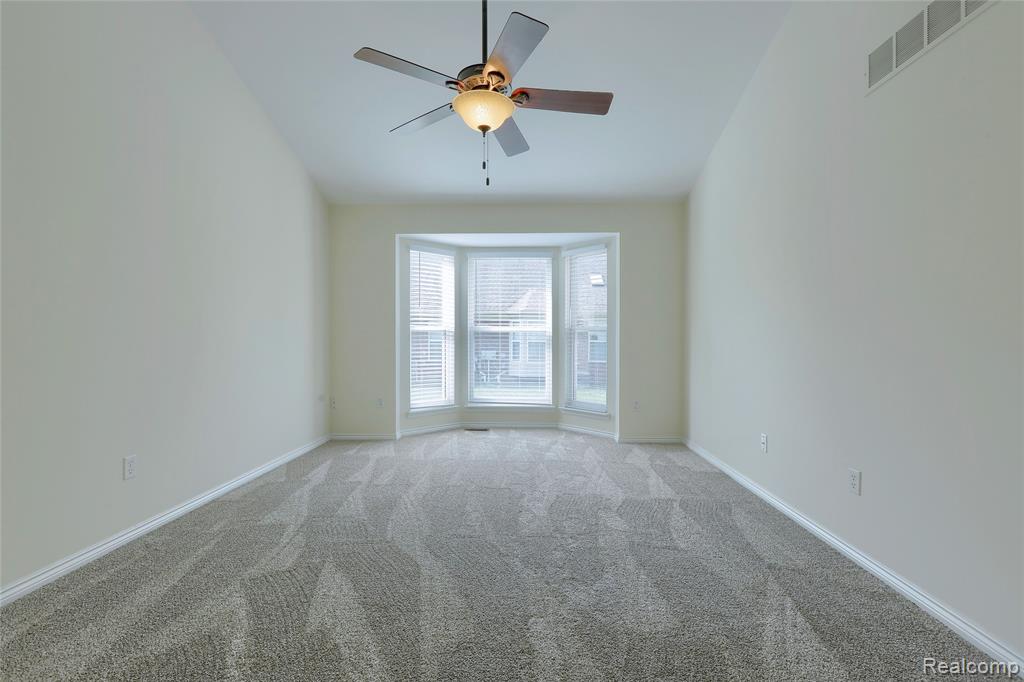 4434 Honeysuckle Drive, Sterling Heights, MI 48314 — Photo 14